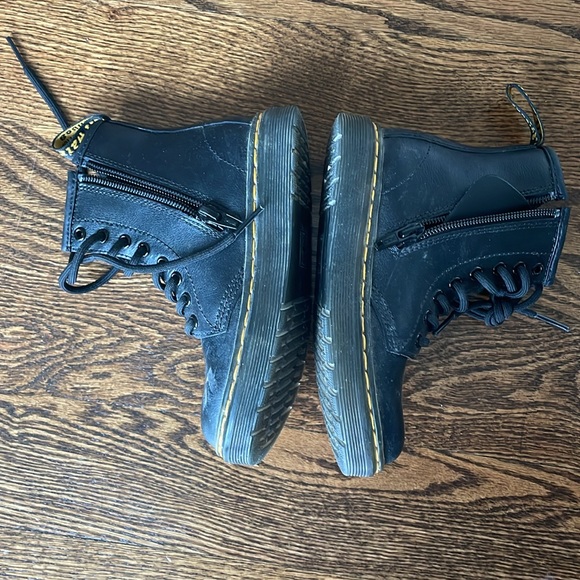 Boots - Picture 3 of 6